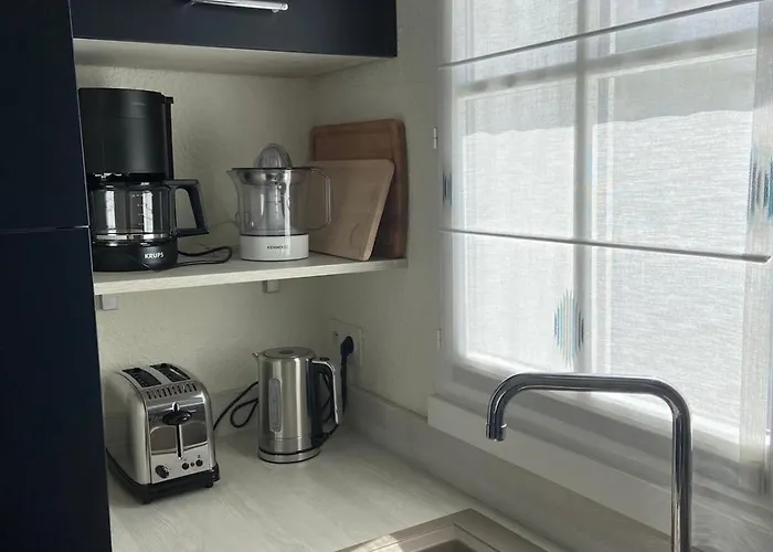 Charming House With Garden In The Heart Of Martin Vakantiehuis *